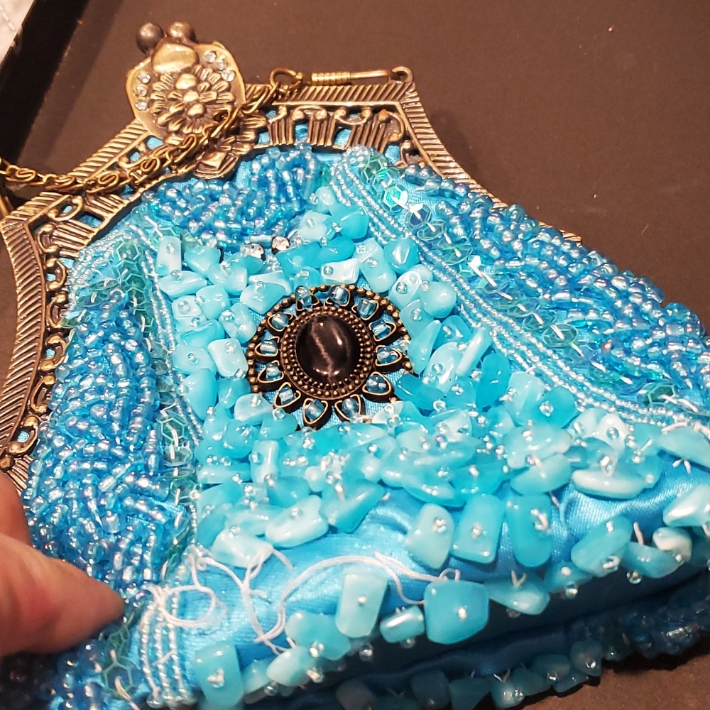 Vintage 1920's beaded, kissing clasp flapper clutch